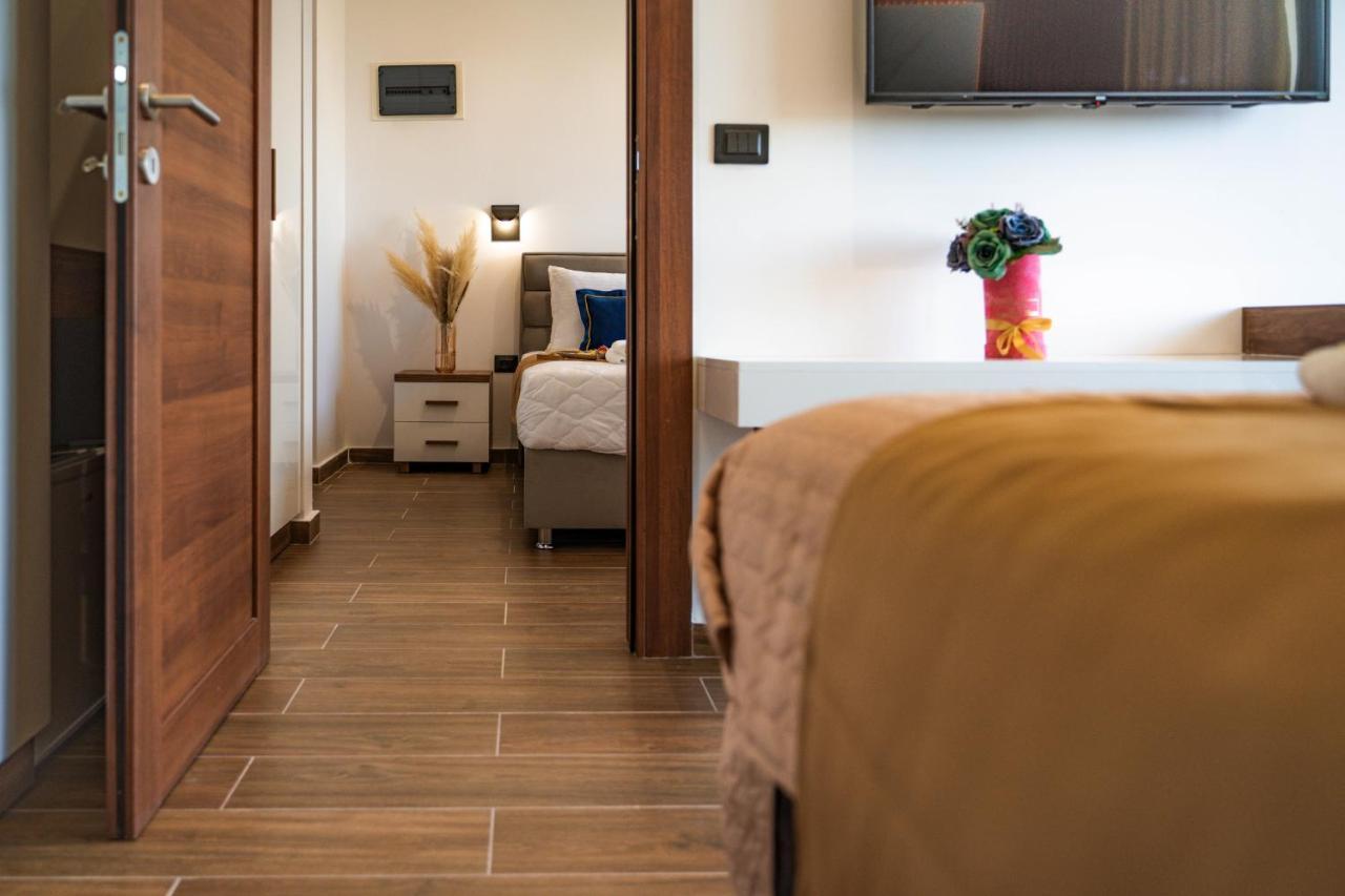 Hotel Lajka Luxury Ούλτσιν Εξωτερικό φωτογραφία